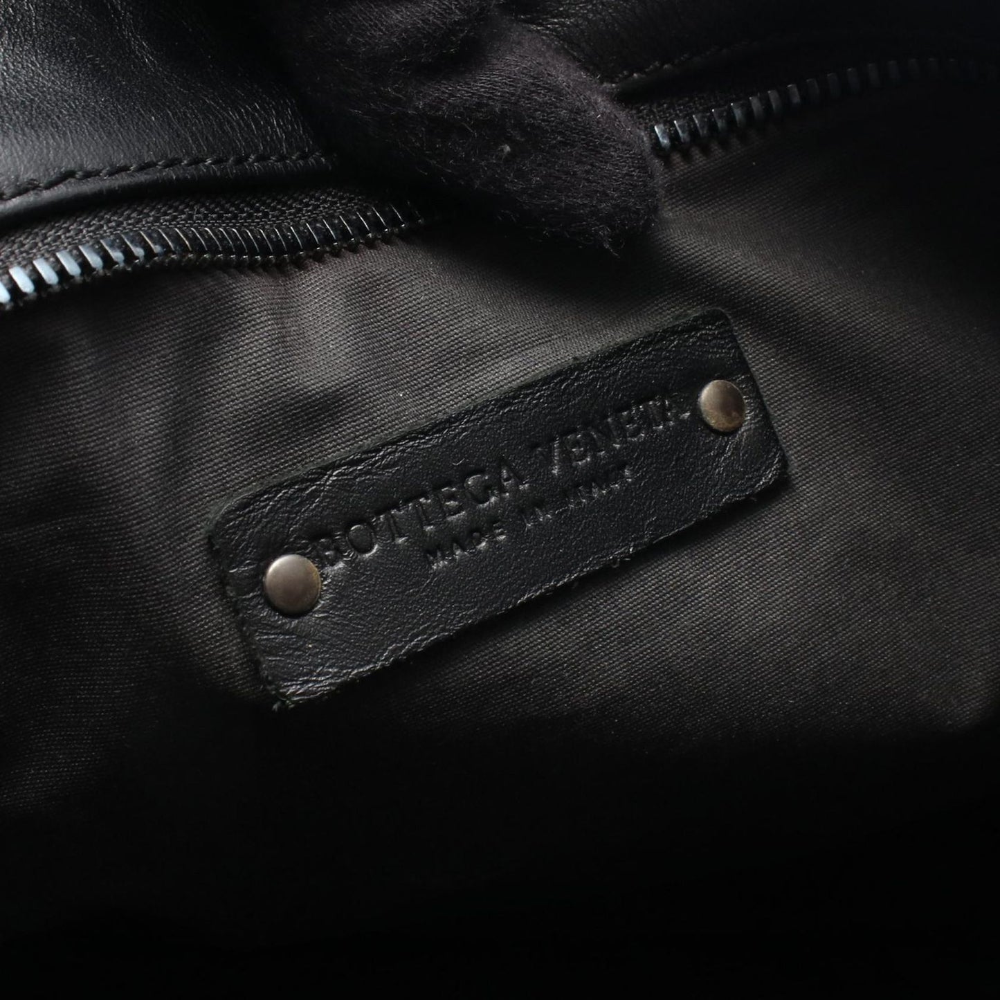 Bottega Veneta Shoulder Bag Black Leather — view 4
