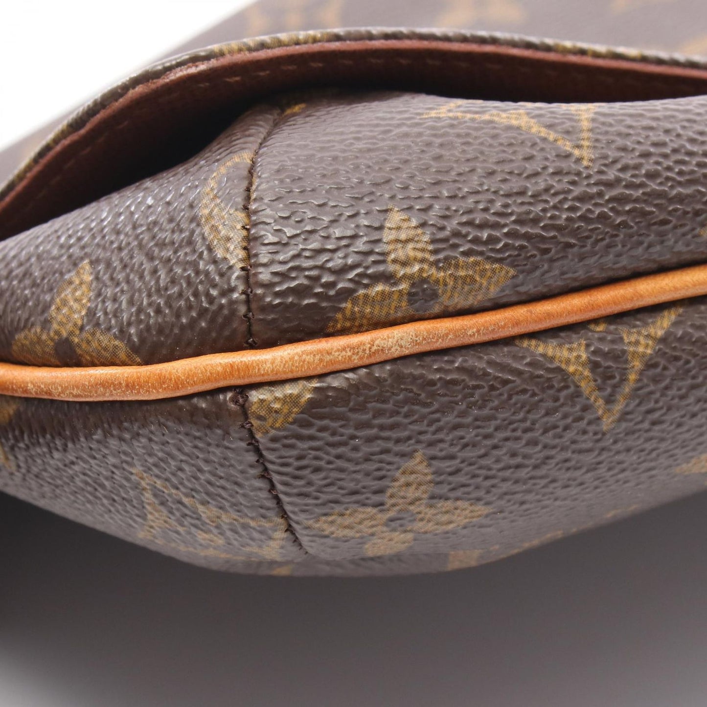Louis Vuitton Shoulder Bag Musette Monogram Canvas — view 9