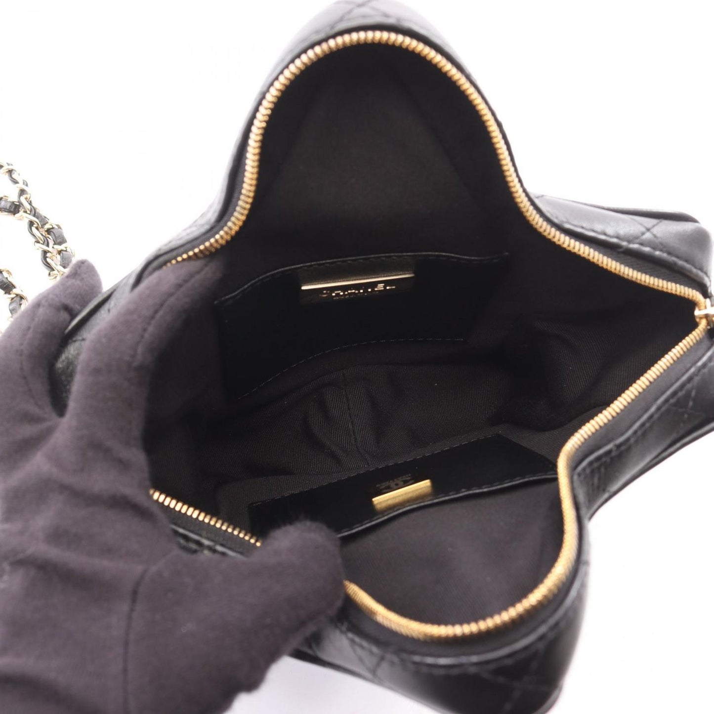 Chanel Shoulder Bag Quilted — view 3