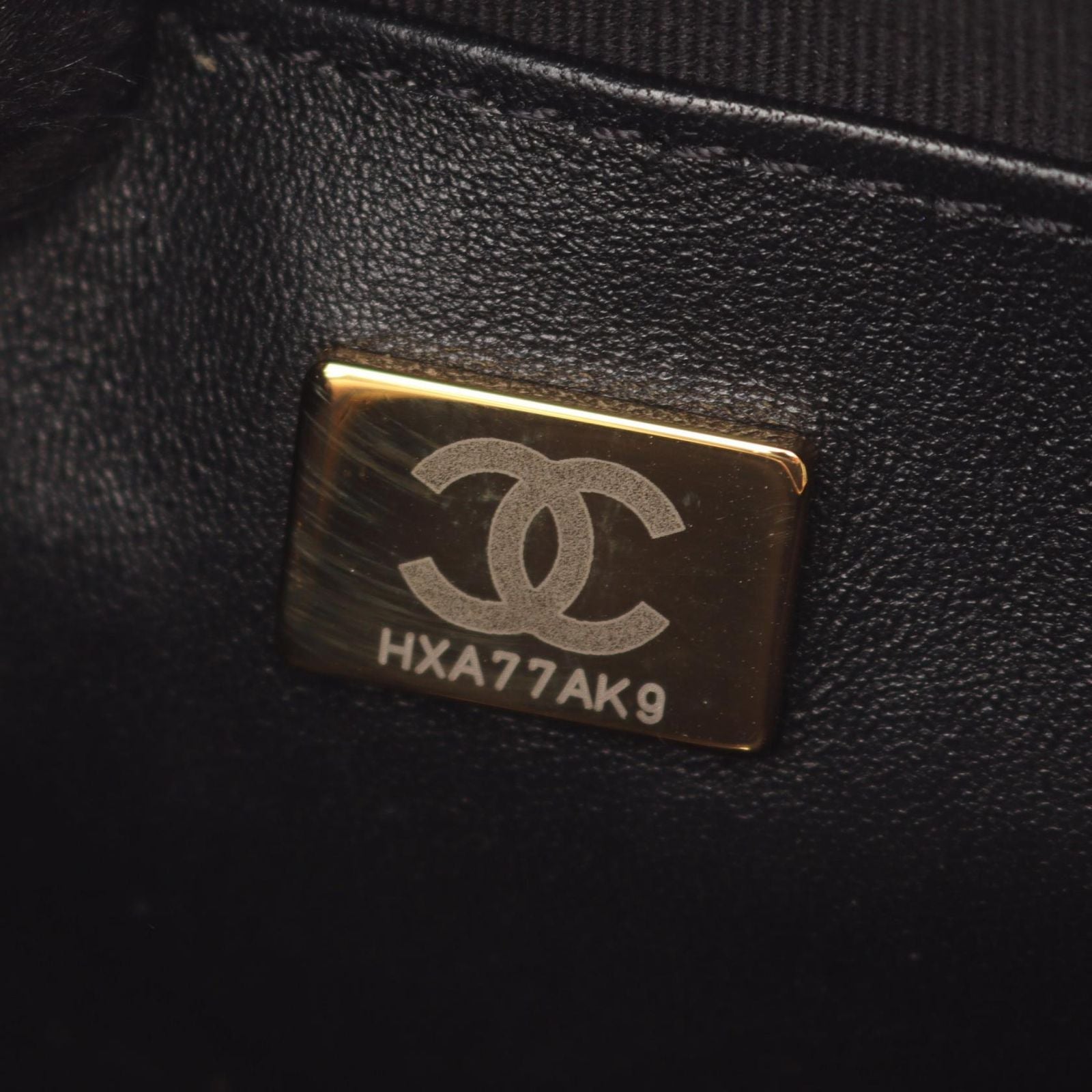Chanel Shoulder Bag Quilted — view 5