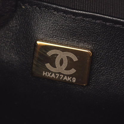 Chanel Shoulder Bag Quilted — view 5