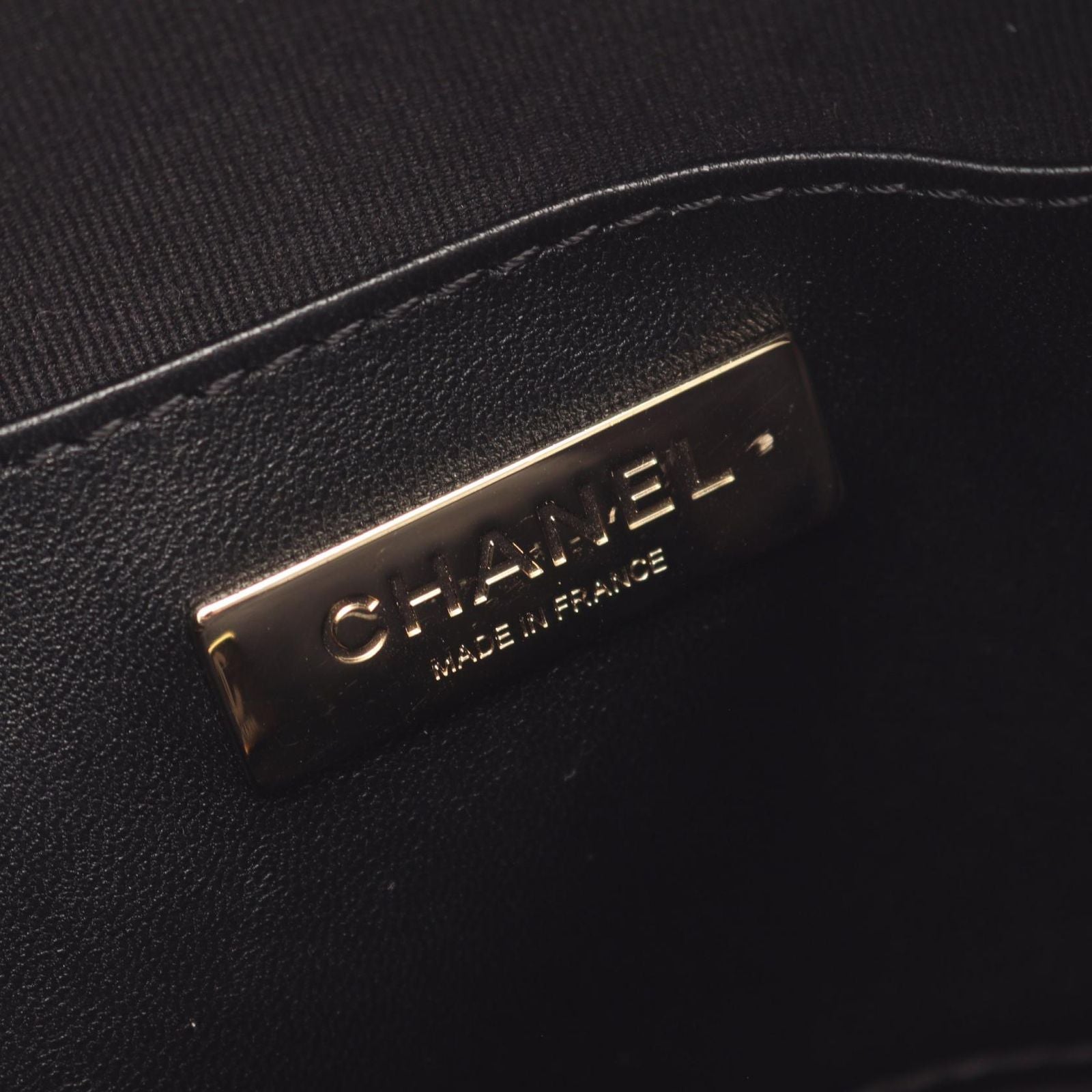 Chanel Shoulder Bag Quilted — view 4