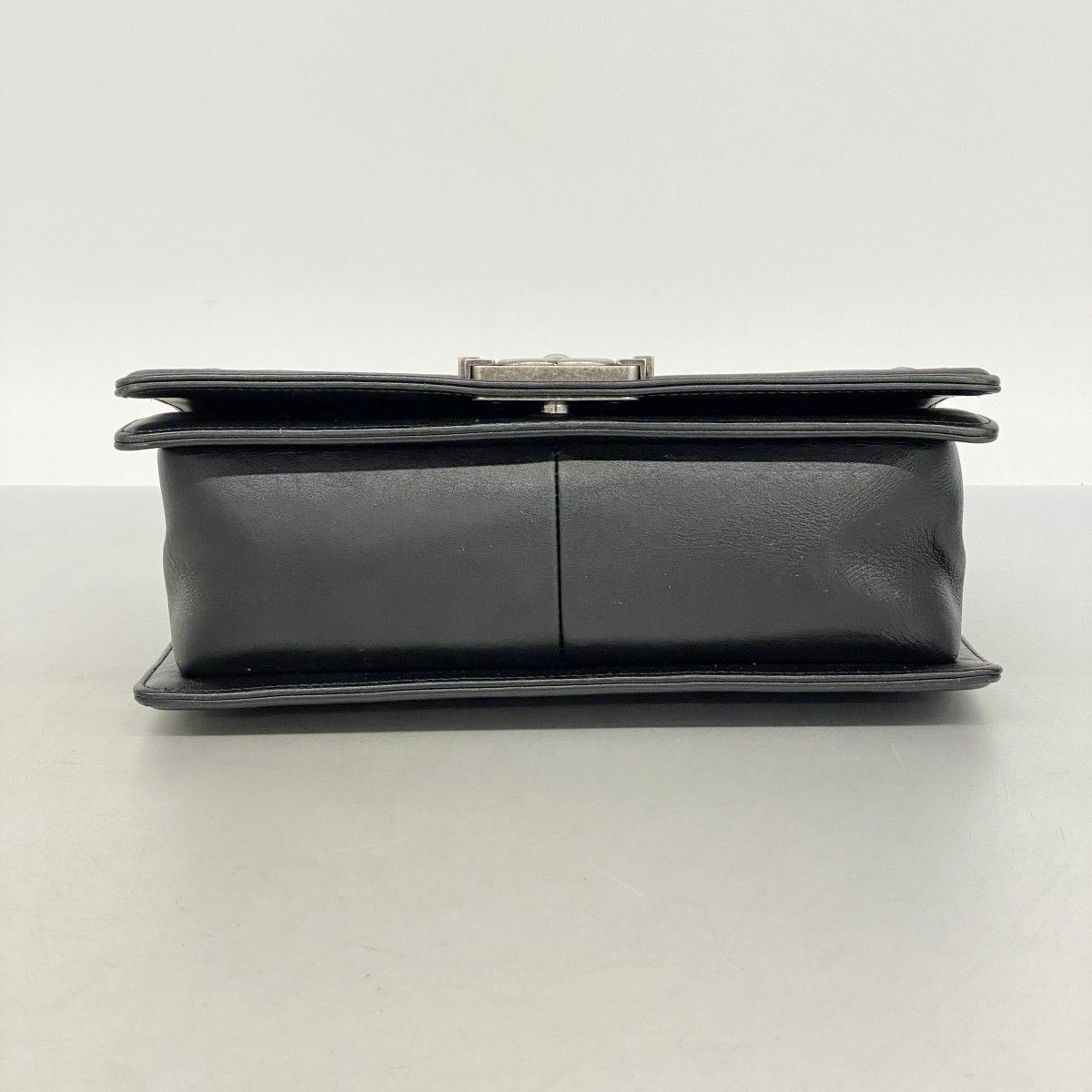 Chanel Shoulder Bag Lambskin Black Green Silver — view 3