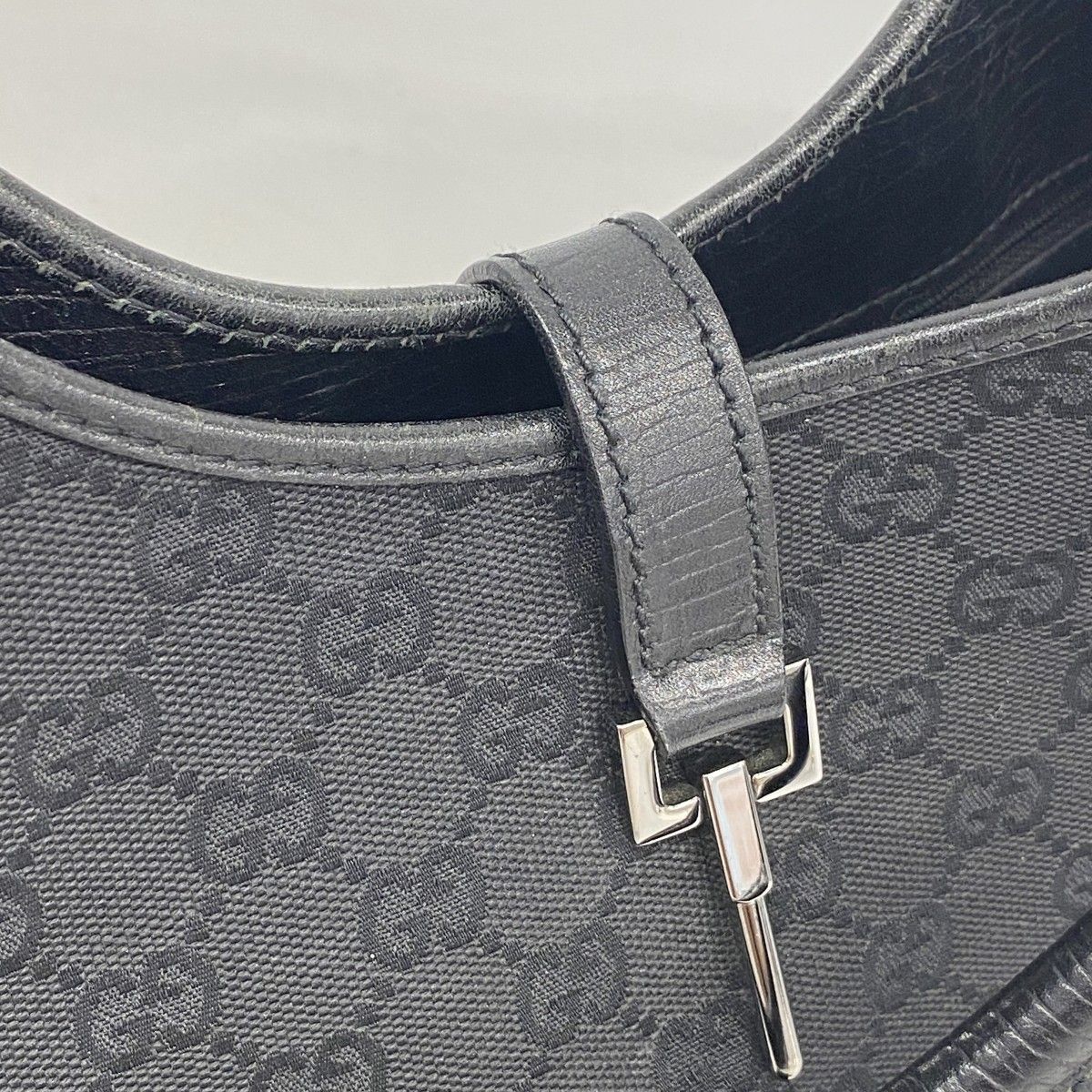 Gucci Handbag GG Canvas Jackie Black Silver — view 9
