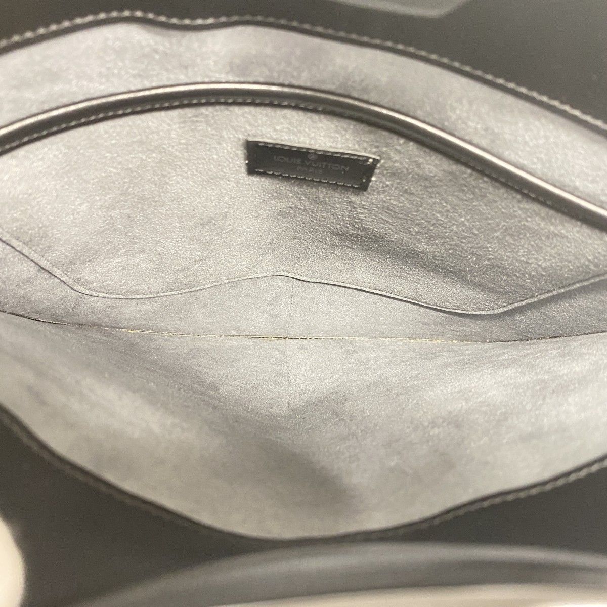 Louis Vuitton Handbag Epi Demilune Noir — view 4