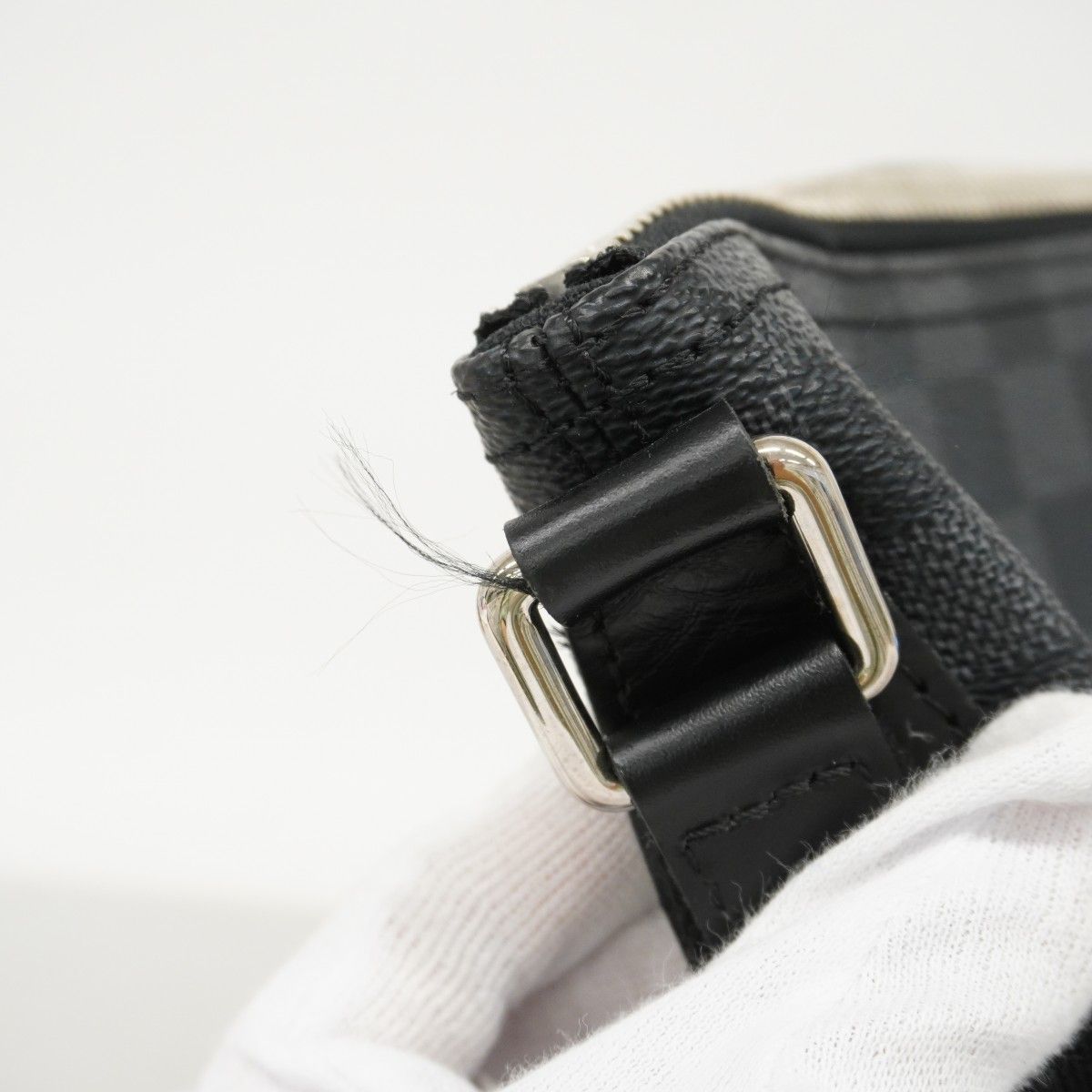 Louis Vuitton Shoulder Bag Damier Graphite Mick GM Black — view 6