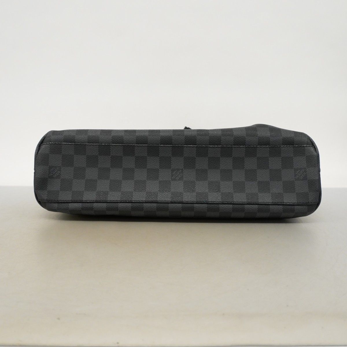 Louis Vuitton Shoulder Bag Damier Graphite Mick GM Black — view 3