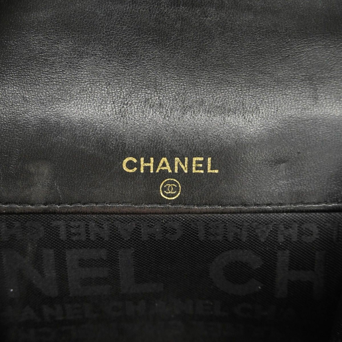 Chanel Wallet Icon Lambskin Black Gold — view 4