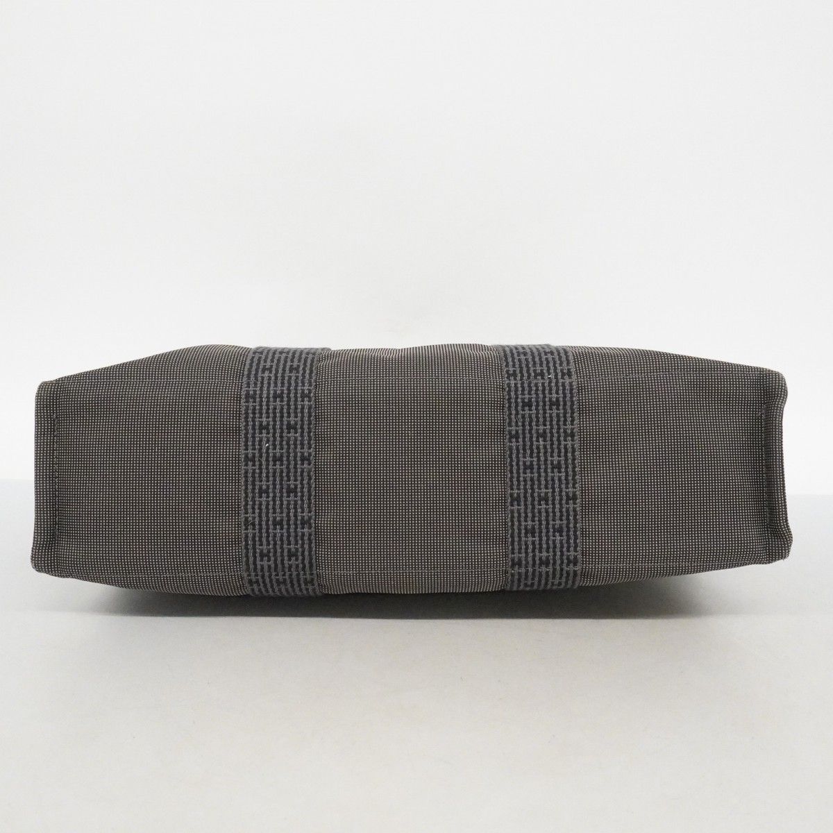 Hermes Tote Her Line MM Canvas Gray Silver — view 3