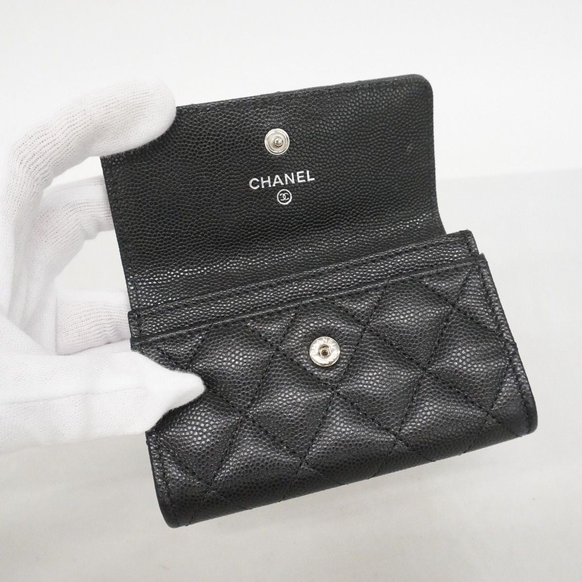 Chanel Card Case 19 Caviar Leather Black Silver — view 6