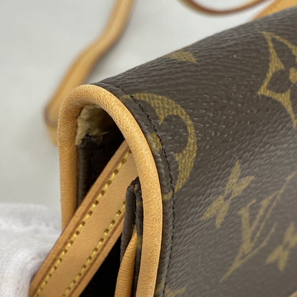 Louis Vuitton Shoulder Bag Monogram Pochette Twin GM Brown — view 7