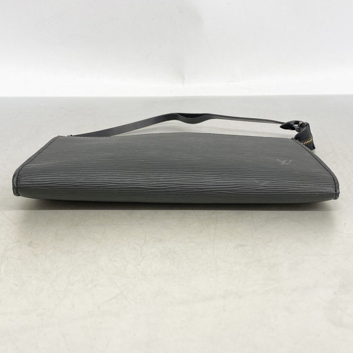 Louis Vuitton Pouch Epi Pochette Noir — view 3