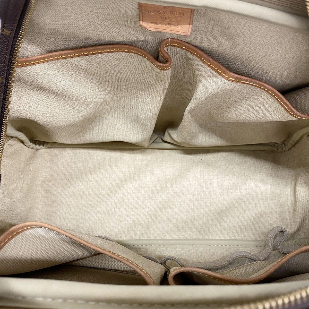 Louis Vuitton Handbag Monogram Deauville Brown — view 4
