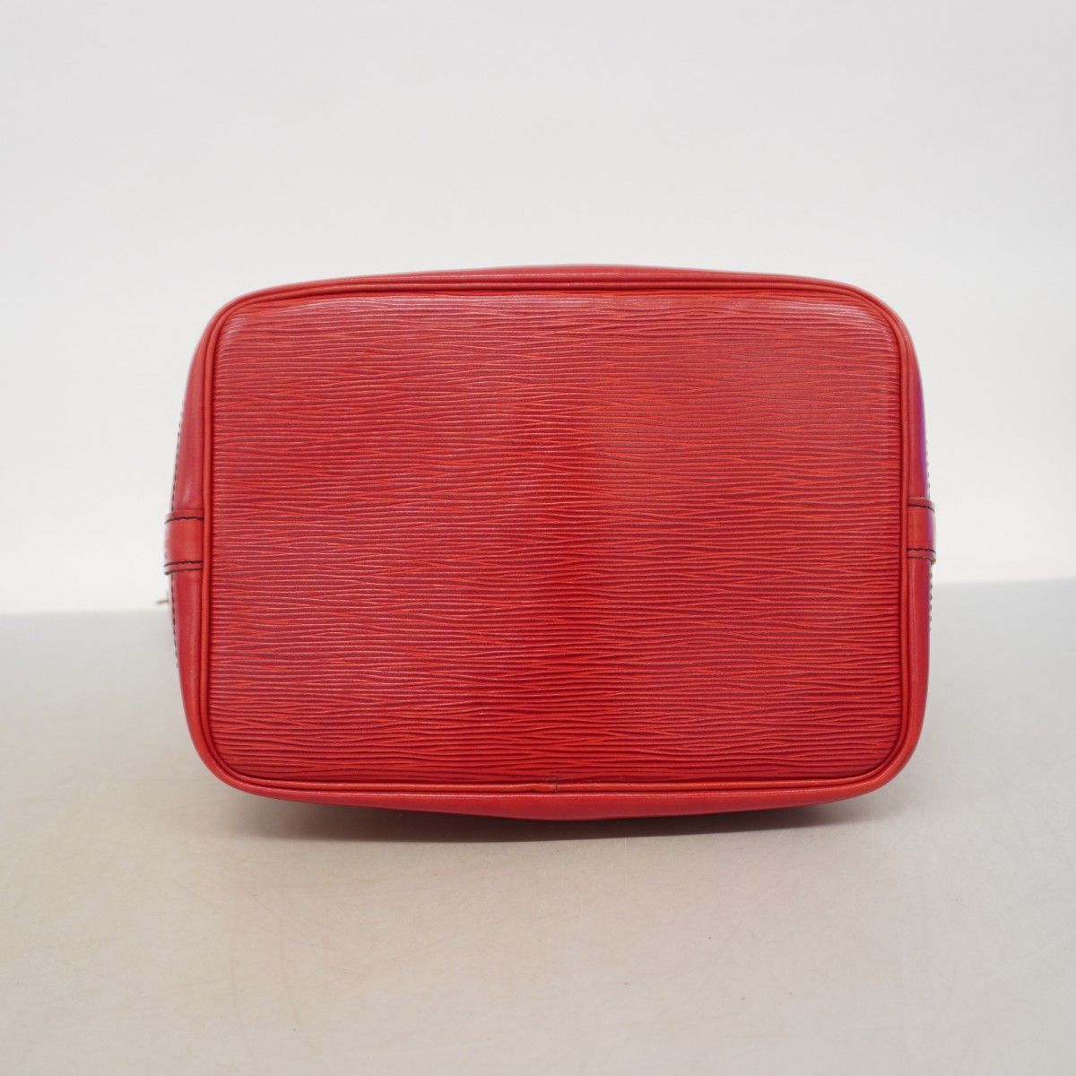 Louis Vuitton Shoulder Bag Epi Noe Castilian Red — view 3
