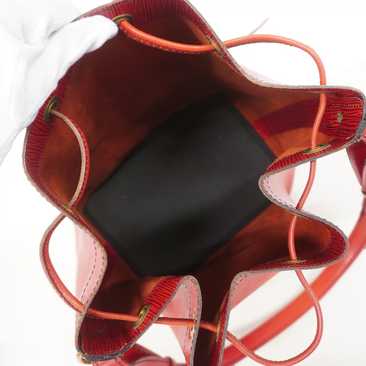 Louis Vuitton Shoulder Bag Epi Noe Castilian Red — view 4