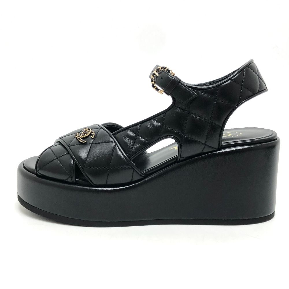 Chanel Sandals CC Logo Quilted Lambskin Black — view 5