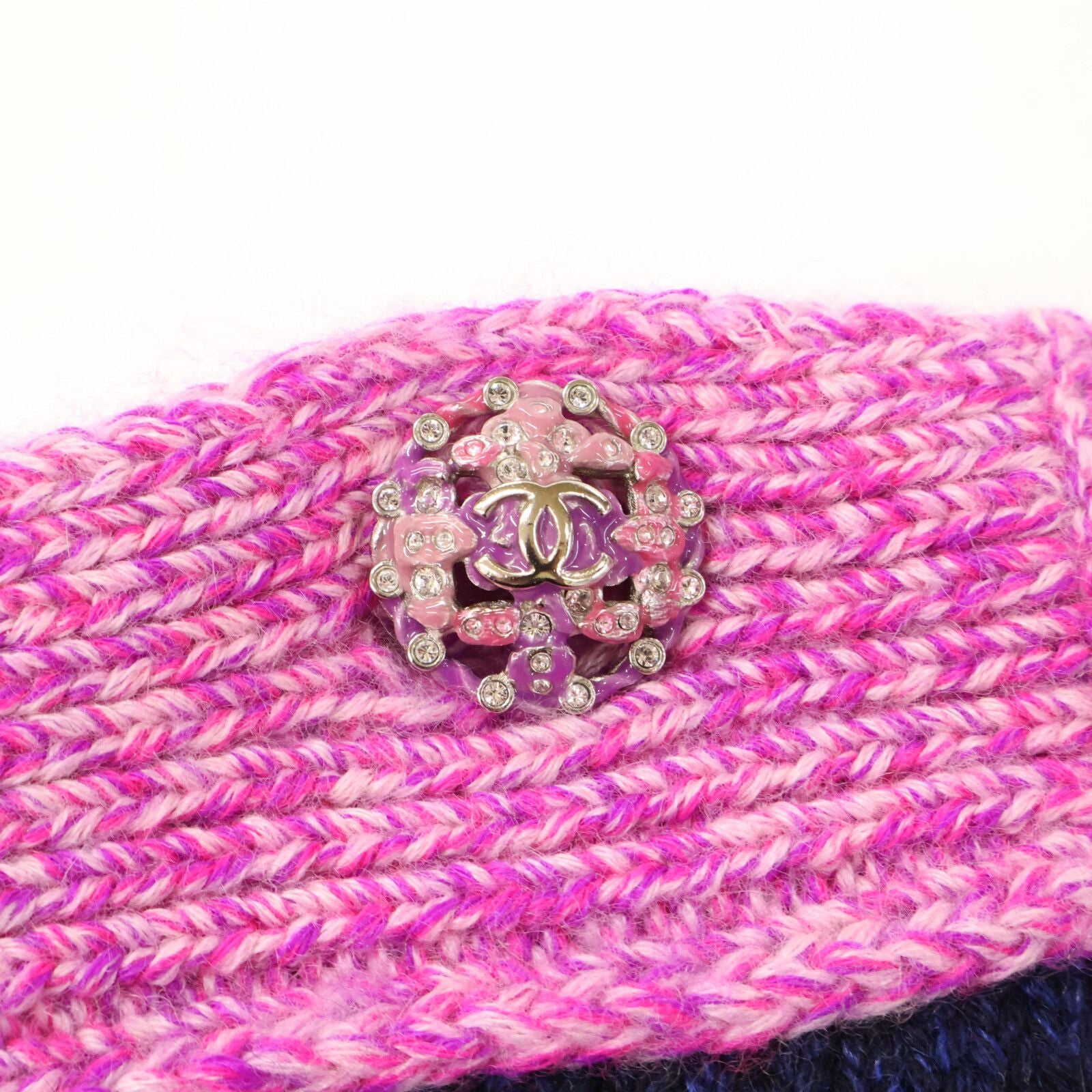 Chanel CC Logo Cashmere Knit Sweater 36 — view 9