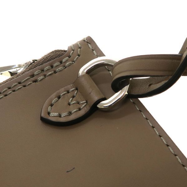 Louis Vuitton Pouch Gray — view 5