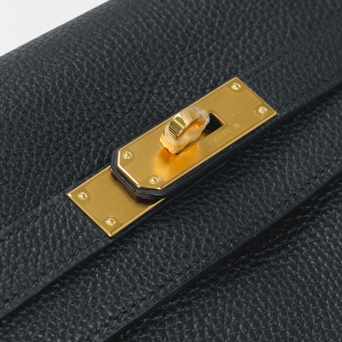 Hermes Kelly 35 Tote Shoulder Bag Togo Noir Black Gold Retourne V-shaped — view 7