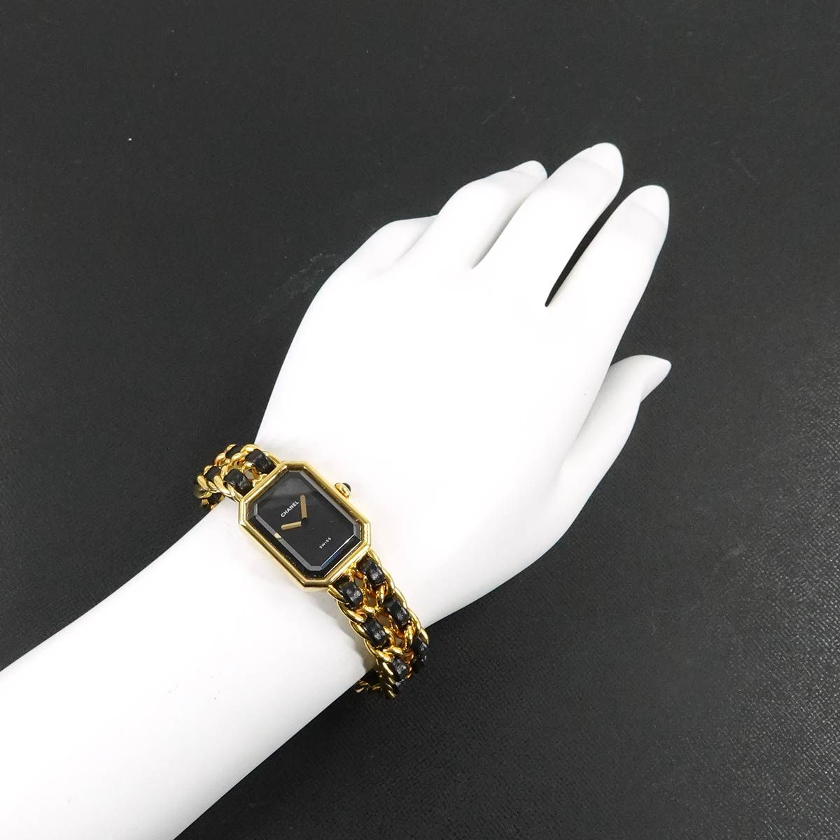 Chanel Premiere Vintage Watch Black Gold — view 3
