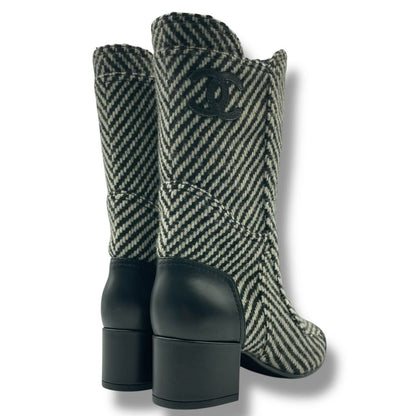 Chanel Boots CC Logo Black White Shoes Tweed Leather — view 6