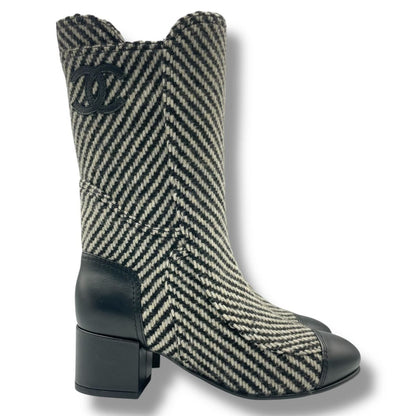 Chanel Boots CC Logo Black White Shoes Tweed Leather — view 2