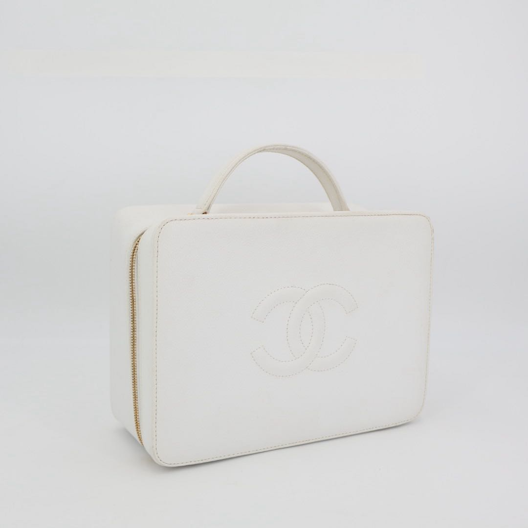 Chanel Shoulder Bag Stand Caviar Leather CC Logo 2-Way