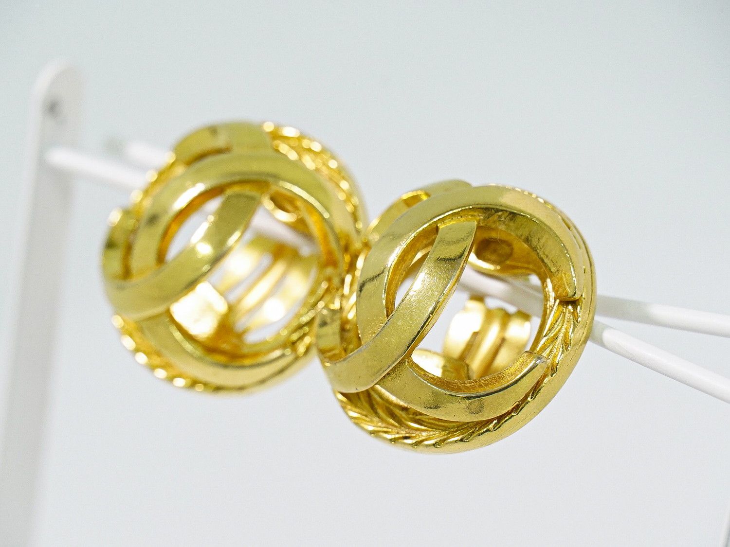 Chanel CC Logo Earrings Gold Plated — view 7