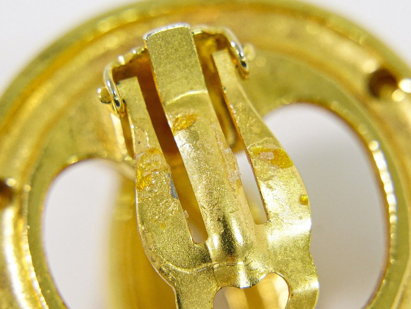 Chanel CC Logo Earrings Gold Plated — view 5