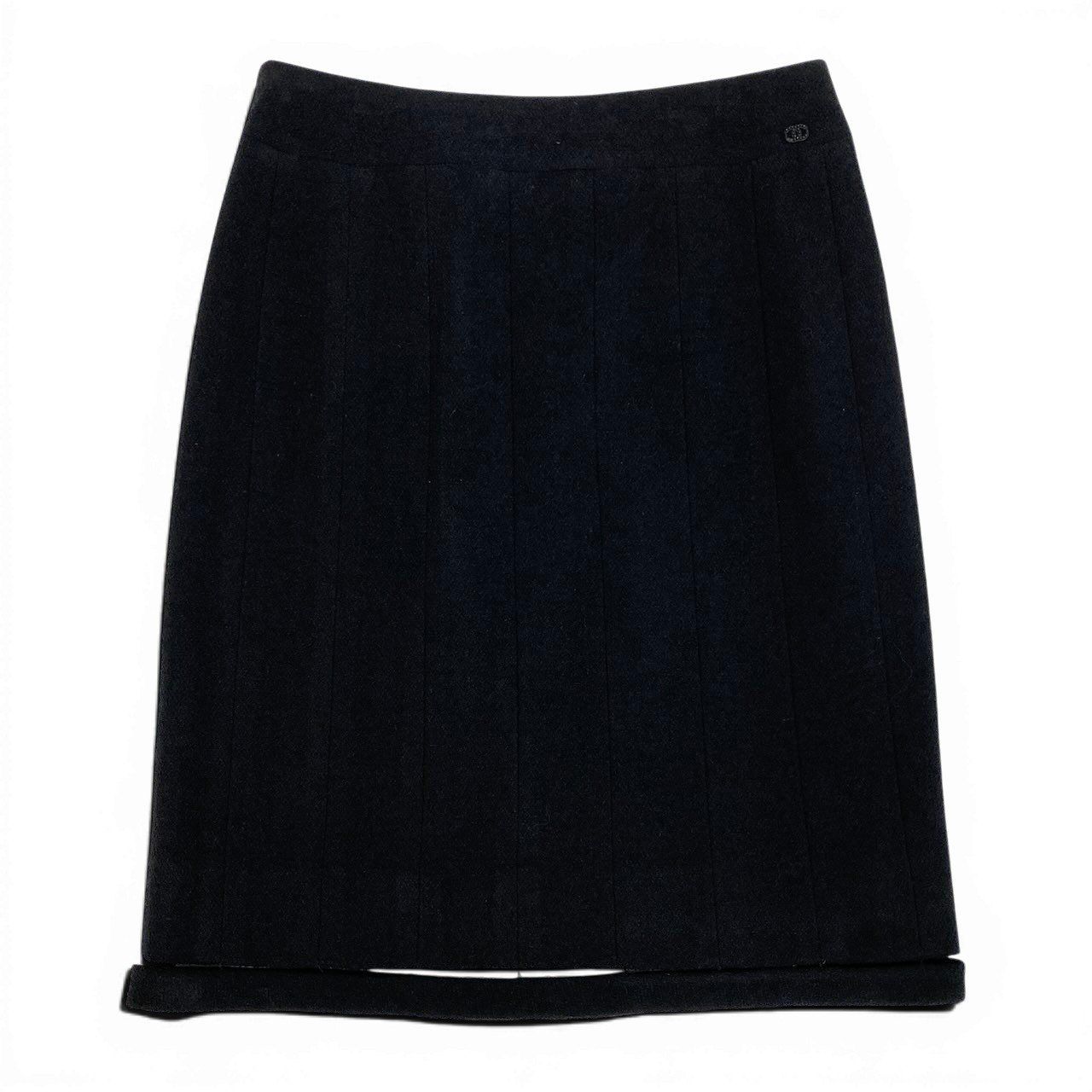 Chanel Tweed Tight Skirt CC Logo 38 Black