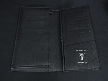 Louis Vuitton Fifa Saco Epi Portefeuille Brazza — view 3