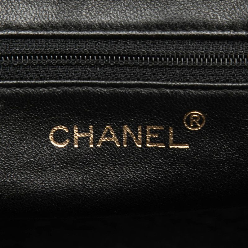 Chanel CC Logo Shoulder Bag Black Tree — view 5