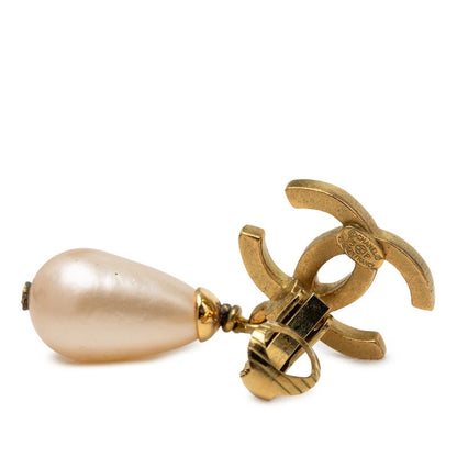 Chanel CC Logo Vintage Earrings Gold Plating Pearl — view 3