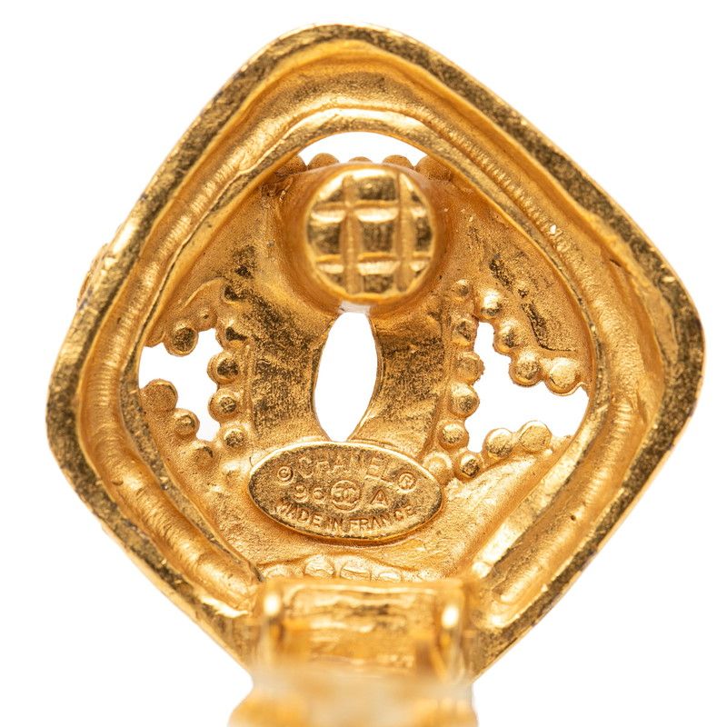 Chanel CC Logo Earrings 96 Vintage Gold Plating — view 3