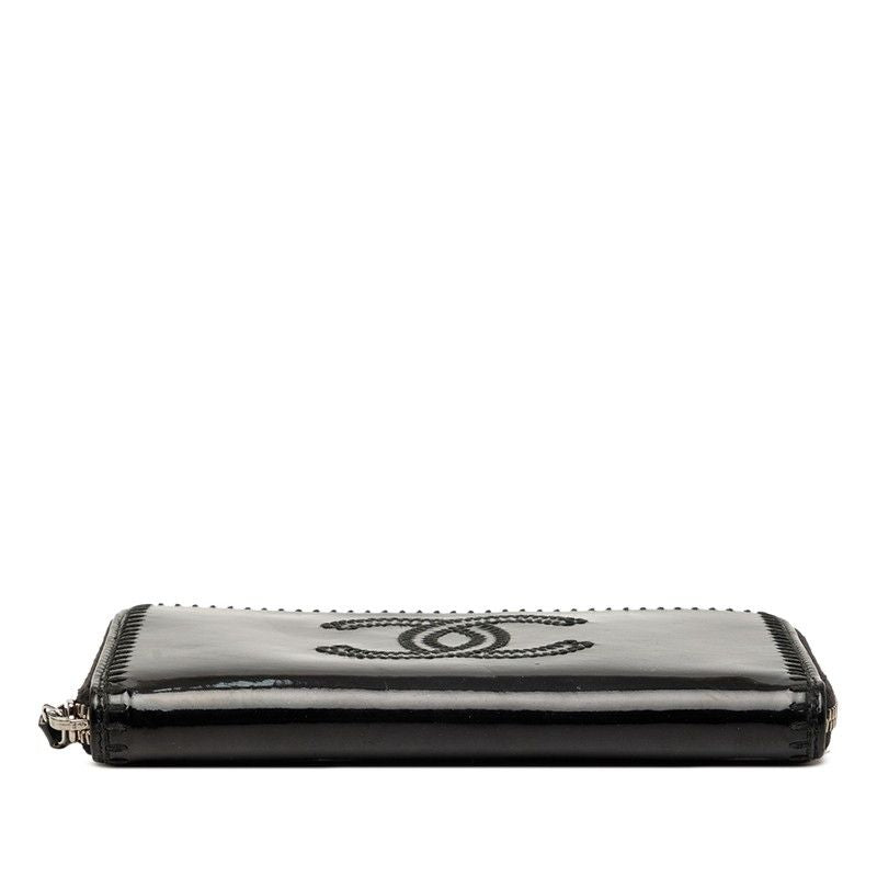 Chanel CC Logo Wallet Black Patent Leather — view 3