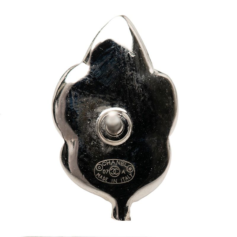 Chanel Motif 07 Silver tale Line Strike 1 Brooch — view 2