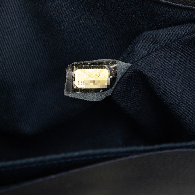 Chanel Crossbody Shoulder Bag Navy totree — view 6