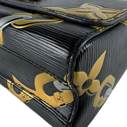 Louis Vuitton Shoulder Bag MM — view 9