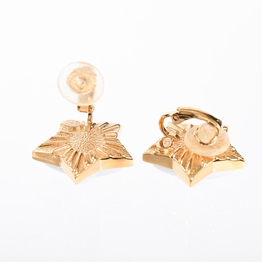 Chanel Earrings Gold — view 3