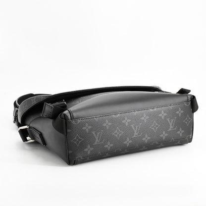 Louis Vuitton Shoulder Bag Messenger Voyage PM — view 5
