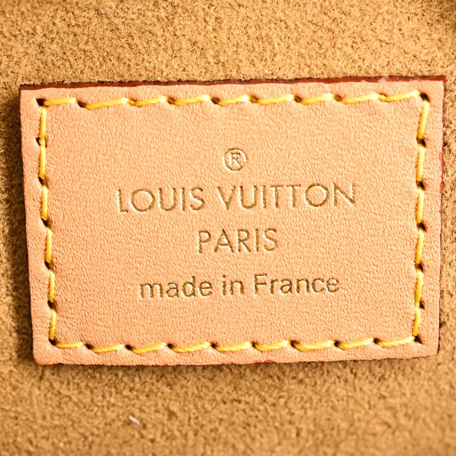 Louis Vuitton Shoulder Bag MM — view 6