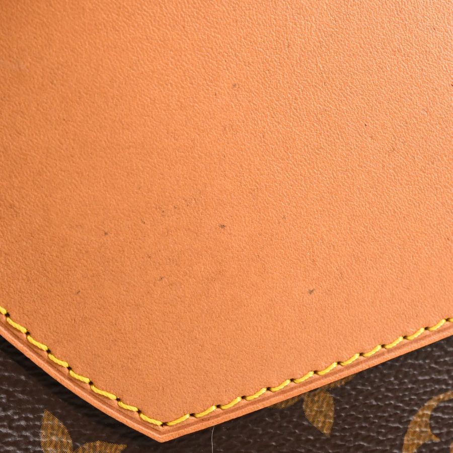 Louis Vuitton Shoulder Bag MM — view 7