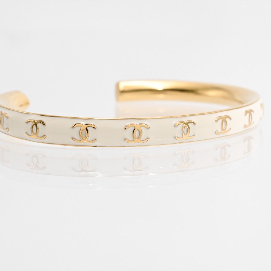 Chanel Bangle Bracelet Gold — view 2