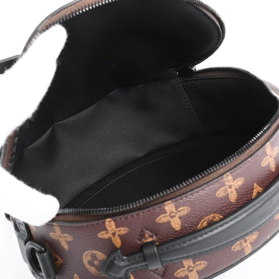 Louis Vuitton Shoulder Bag Wheel — view 4