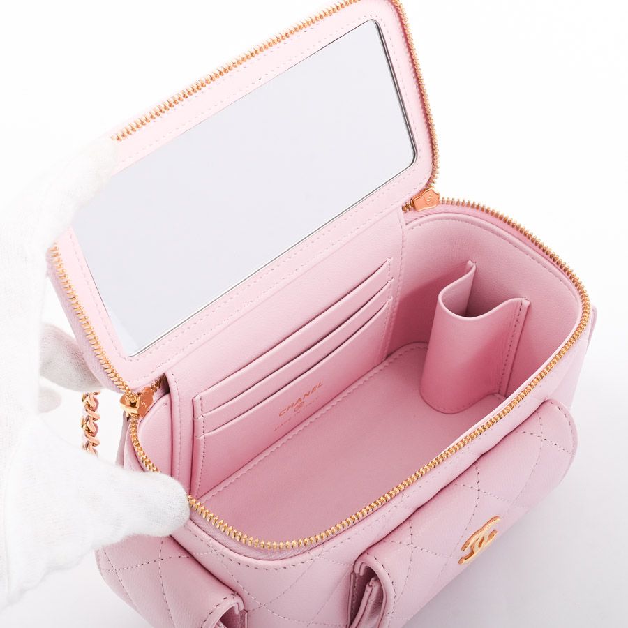 Chanel Shoulder Bag Chain Clutch Vanity — view 4