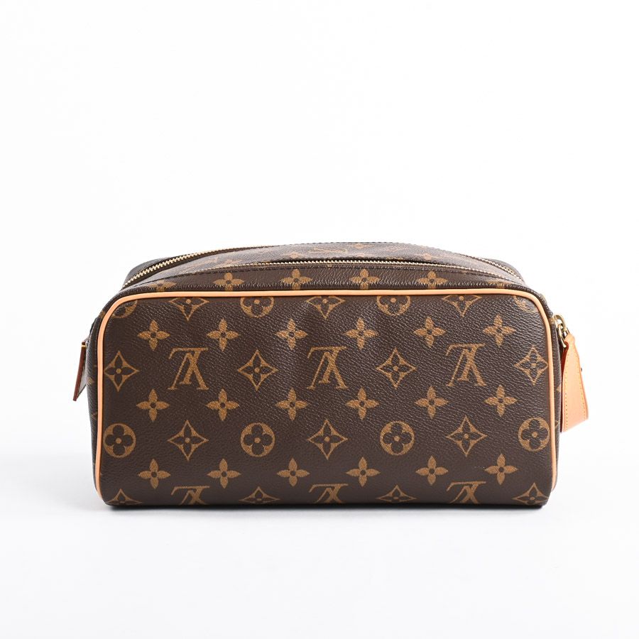 Louis Vuitton Clutch Dopp Kit — view 3
