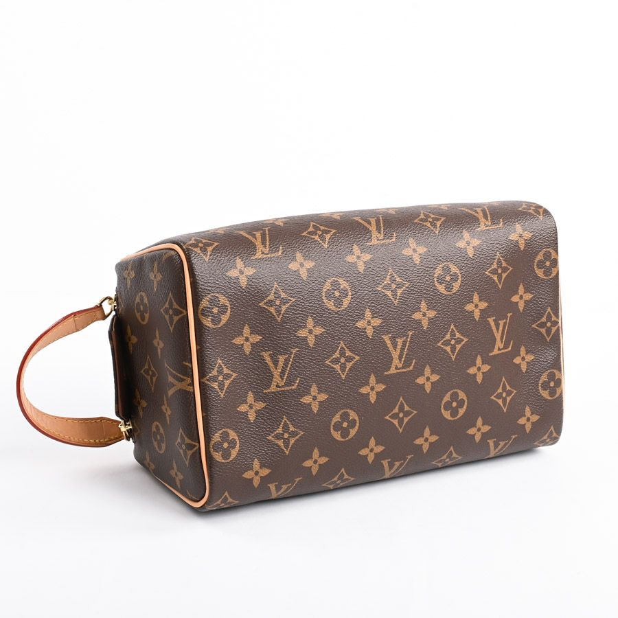 Louis Vuitton Clutch Dopp Kit — view 5