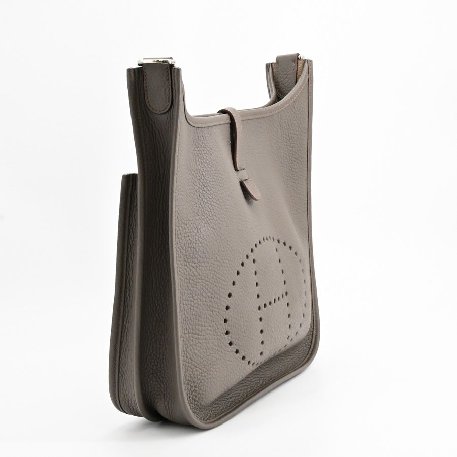 Hermes Shoulder Bag Evelyne — view 2