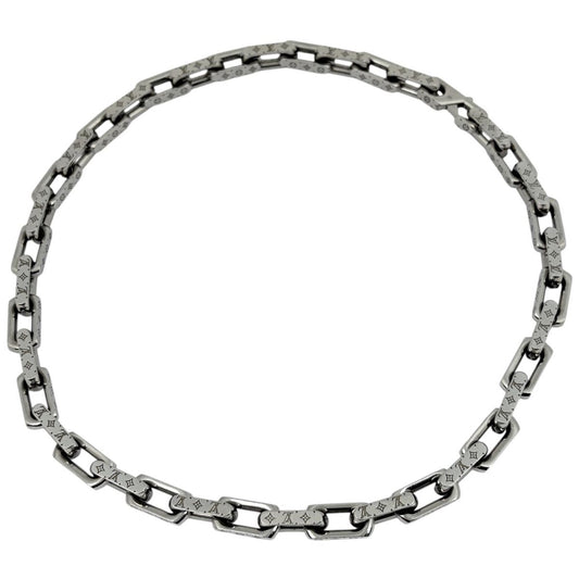 Louis Vuitton Che Monogram Necklace Tale Silver