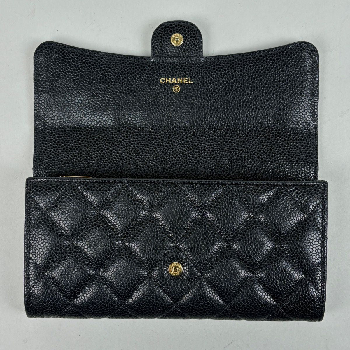 Chanel CC Logo Wallet Quilted Black — view 7